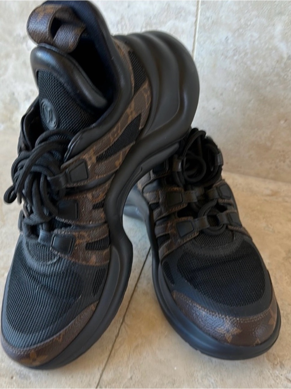 Louis Vuitton women black and Brown Monogram Runner Sneakers